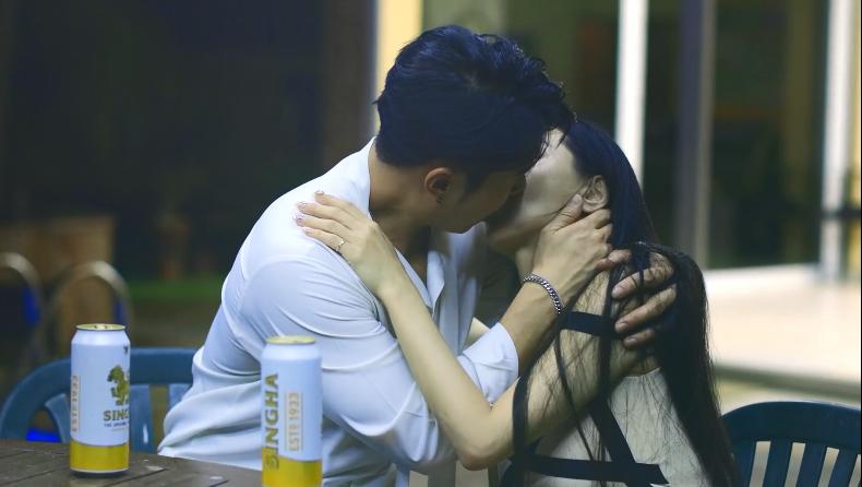 sex gái xinh như thiên thần Chị gái xinh khoe vú gợi tình em trai